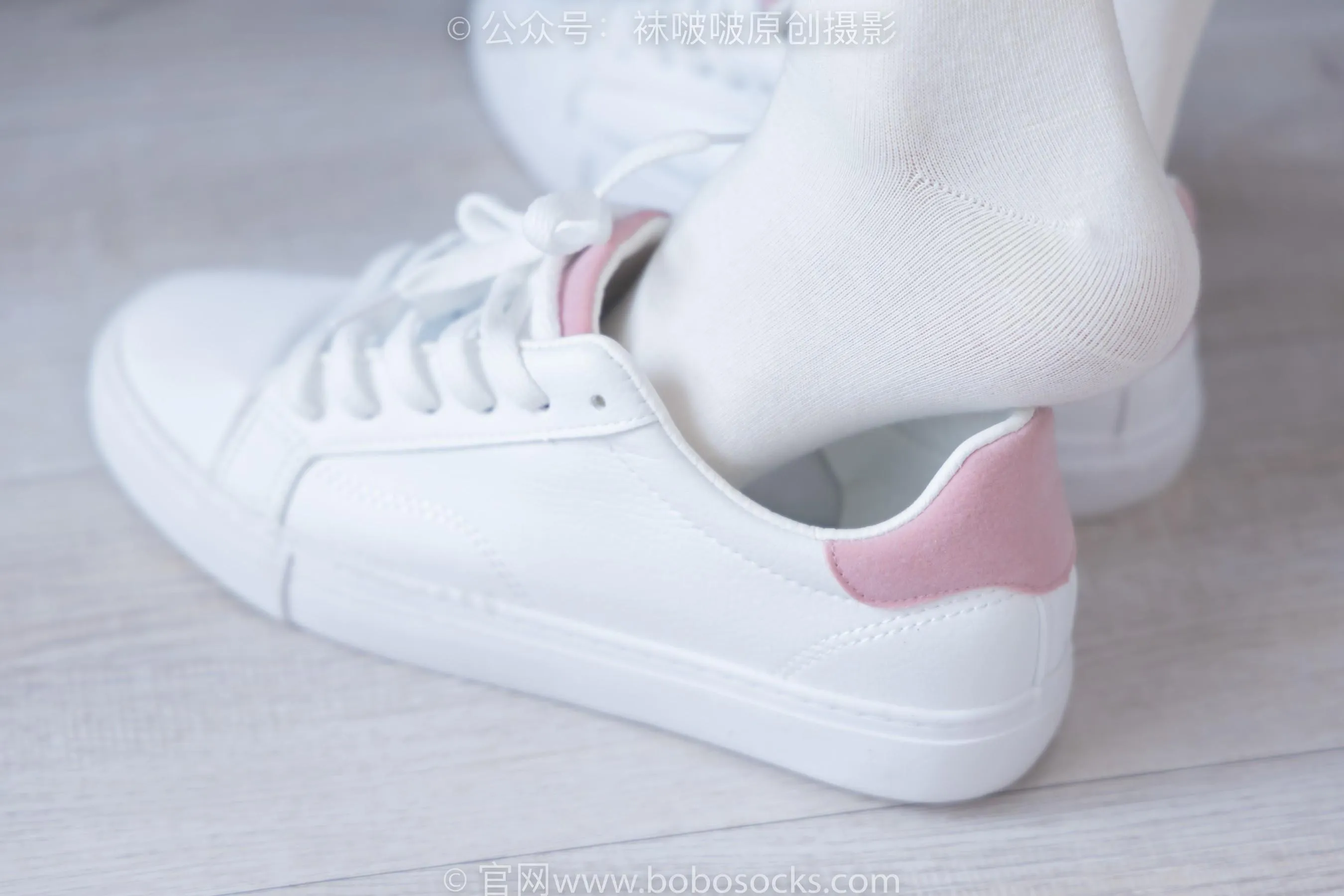[BoBoSocks袜啵啵]NO.229 稚予-板鞋、皮鞋、两双大腿袜 [68P]插图1
